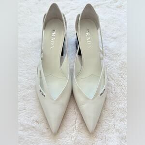 Prada Cut-Out Heeled Brushed Leather Pumps size 40EU or 9US Retail 1200$